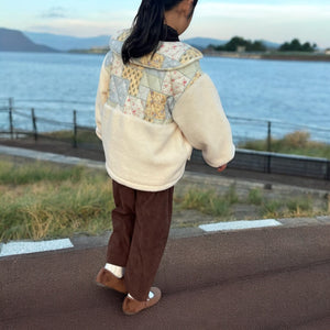 パッチワークのキッズアウター