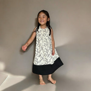 レトロシックなキッズ花柄ワンピース