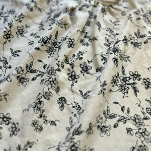 レトロシックなキッズ花柄ワンピース