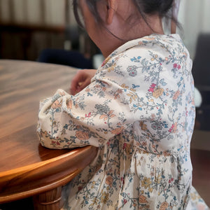 ふんわりシルエット女の子長袖トップス