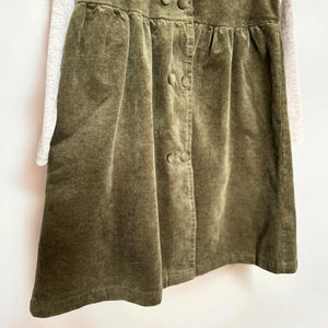 女の子向けのレトロなセットアップ