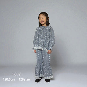 mutta. ギンガムチェック上下セットアップ 女の子 キッズ 長袖ブラウスとフリルパンツ レース使いが上品なおしゃれ服