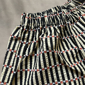 レトロシックなストライプ柄のキッズセットアップ