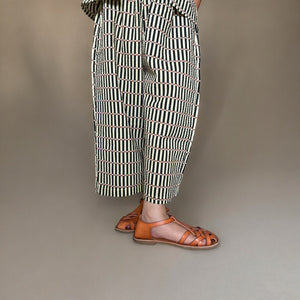 レトロシックなストライプ柄のキッズセットアップ