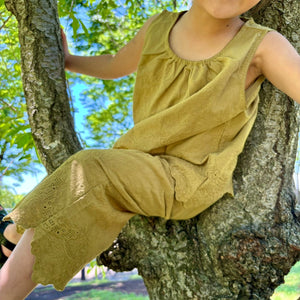 ノースリーブのレトロなキッズセットアップ