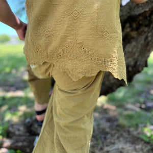 ノースリーブのレトロなキッズセットアップ