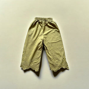 ノースリーブのレトロなキッズセットアップ