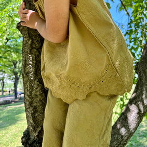 ノースリーブのレトロなキッズセットアップ