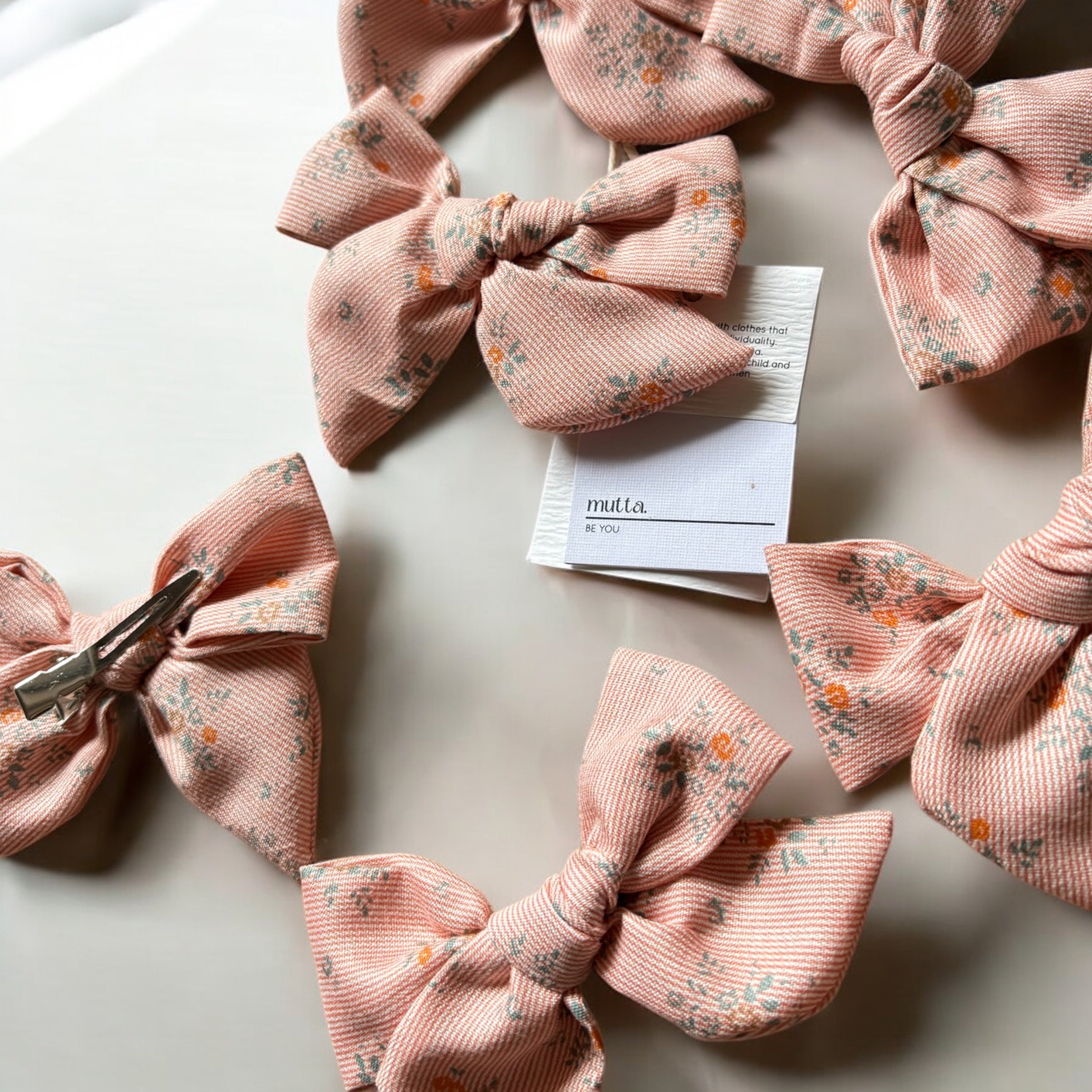 Floral Ribbon Clip